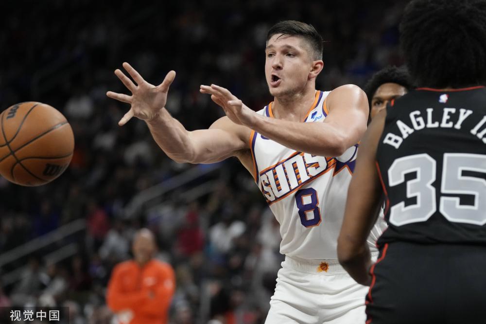 许多球员的 许多球员的