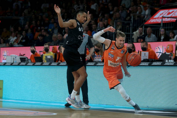 阿克利乌舍 阿克利乌舍